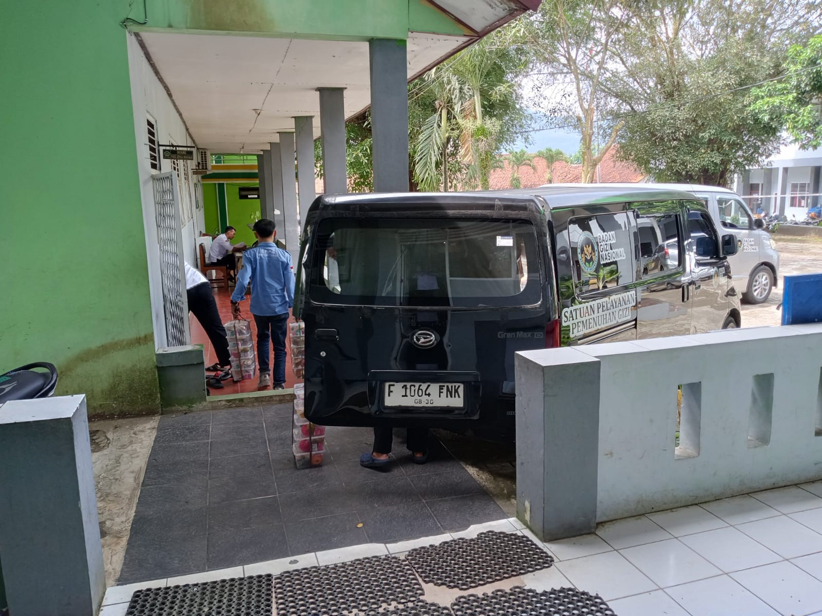 Dua Kendaraan SPPG Tiba di MAN 2 Bogor, Distribusi Makanan Bergizi Berjalan Lancar