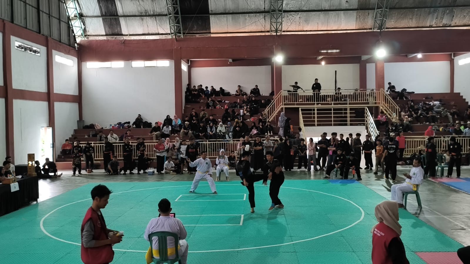 Semangat Juara, Kontingen Pencak Silat MAN 2 Bogor Berlaga di GOR Cibinong Karadenan
