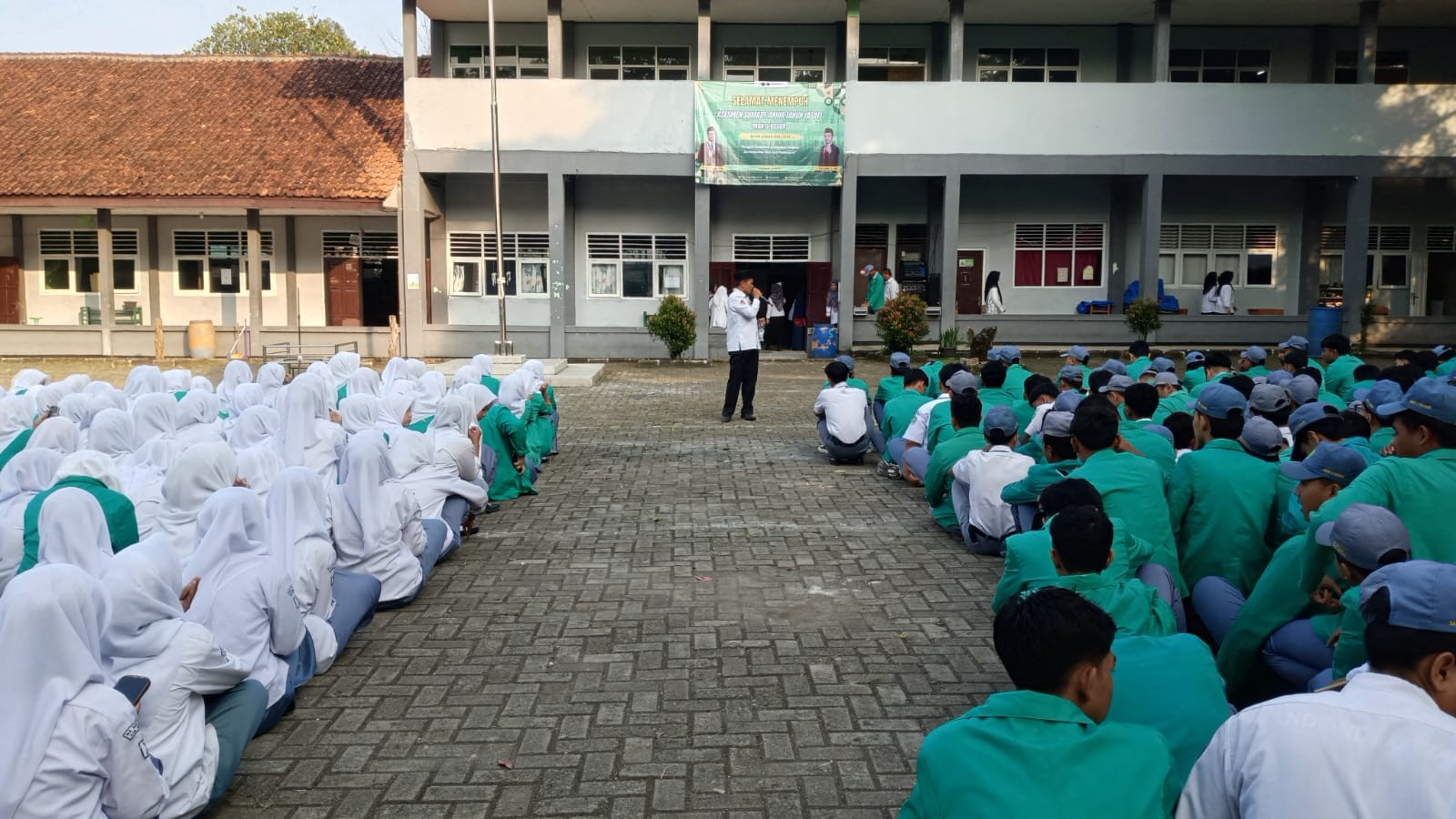 Tetap Tertib Pasca-Apel, Siswa Simak 3 Pengumuman Penting dari Waka Kesiswaan