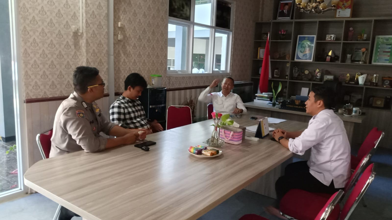 Polsek Leuwiliang Perkuat Silaturahmi Demi Kenyamanan Lingkungan Pendidikan