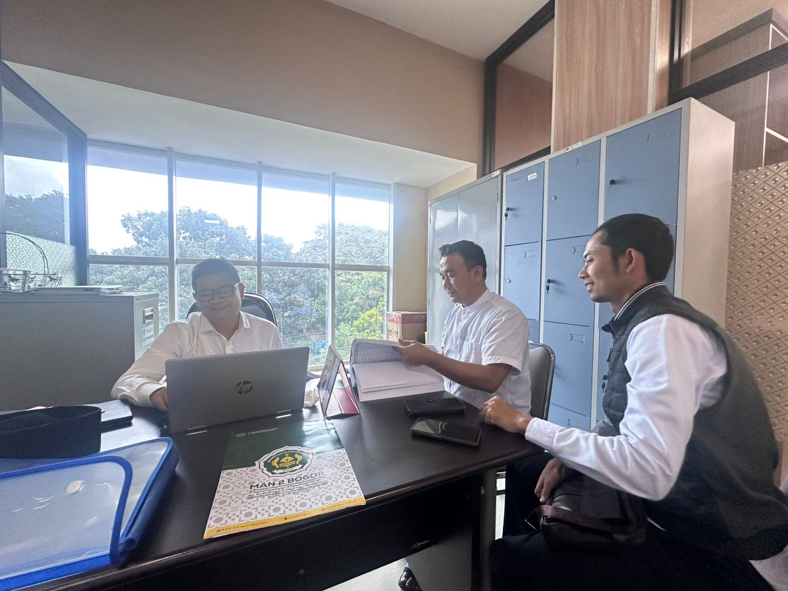 Perjalanan Ke Kanwil Bandung Untuk Laporan SPJ BOS 2025