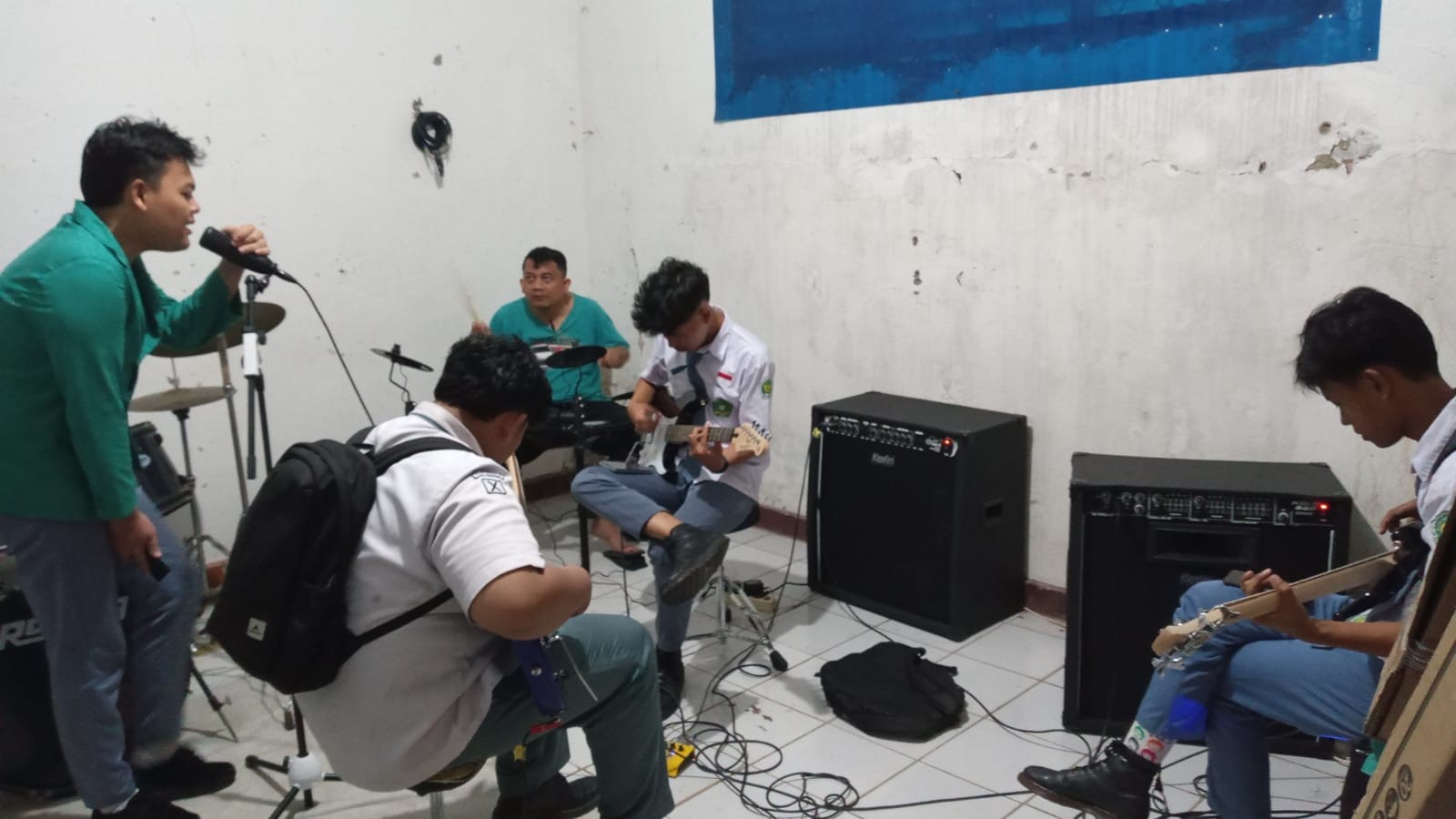 Mengasah Bakat Musik: Inspirasi Kegiatan Ngeband Sepulang Sekolah di MAN 2 Bogor