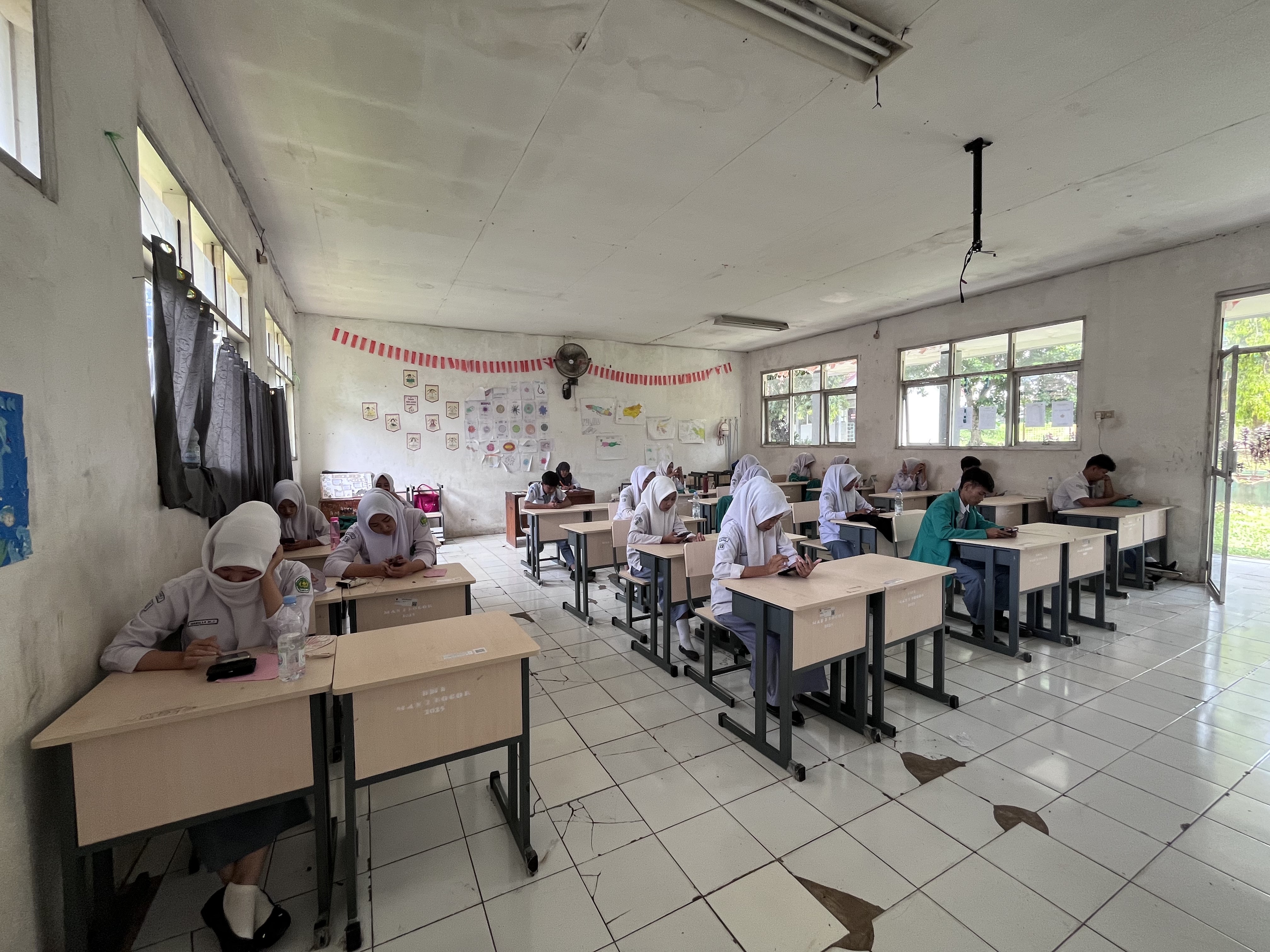 Semangat ANBK Hari Ketiga di MAN 2 Bogor Berjalan Kondusif