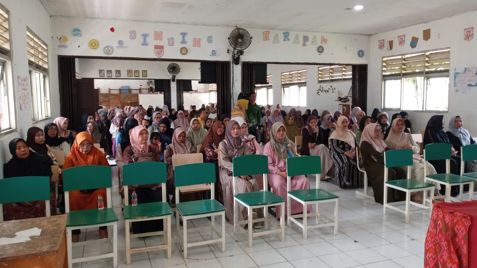 Eratkan Tali Silaturahmi, Wali Murid Kelas XII Hadiri Undangan Komite di MAN 2 Bogor