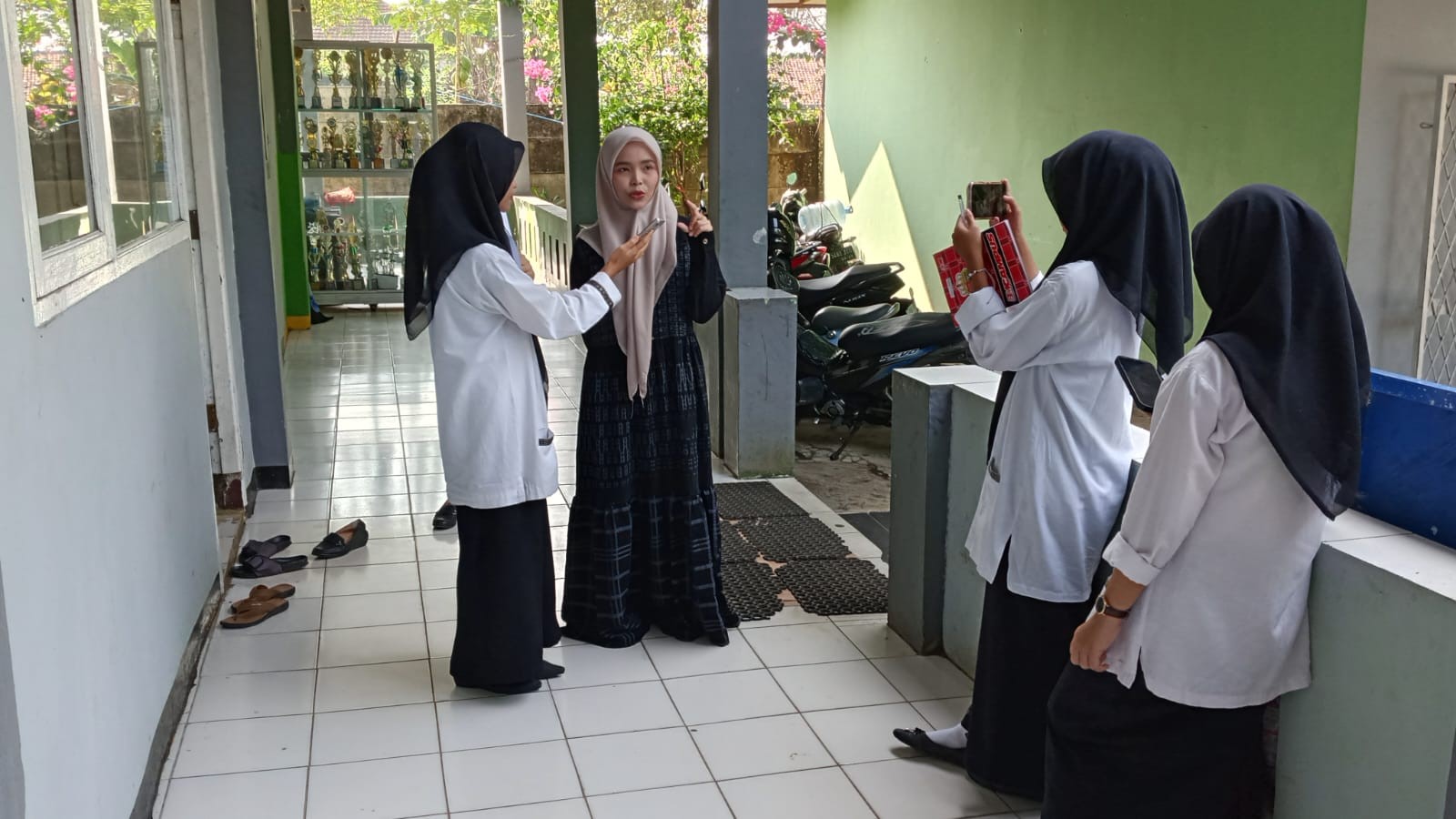 Melatih Komunikasi Global, Siswa MAN 2 Bogor Praktik Wawancara Bahasa Inggris