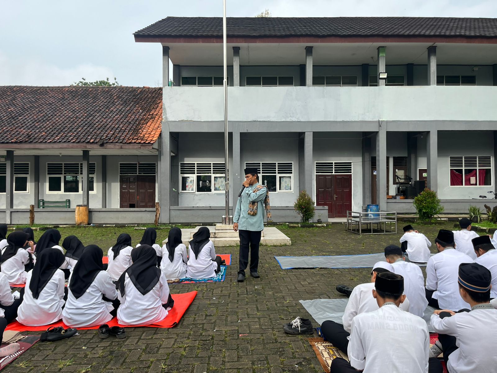 MAN 2 Bogor Laksanakan Pembinaan Kedisiplinan Siswa untuk Meningkatkan Karakter dan Tanggung Jawab