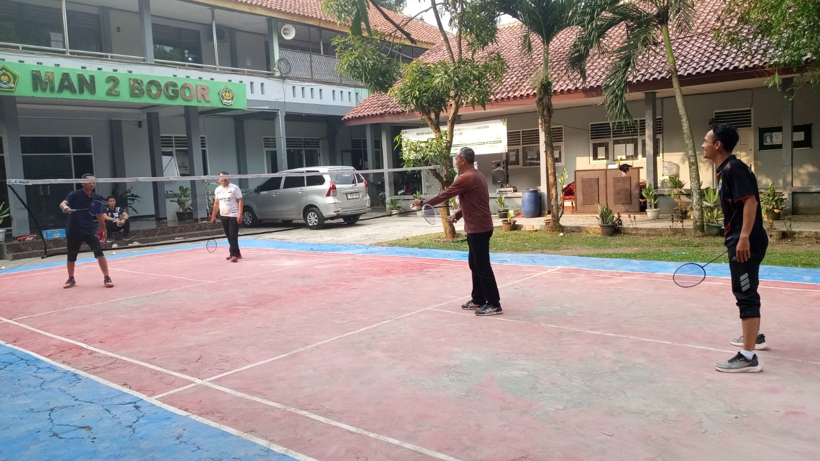 Awali Turnamen, Kepala Madrasah Buka Pertandingan Badminton 