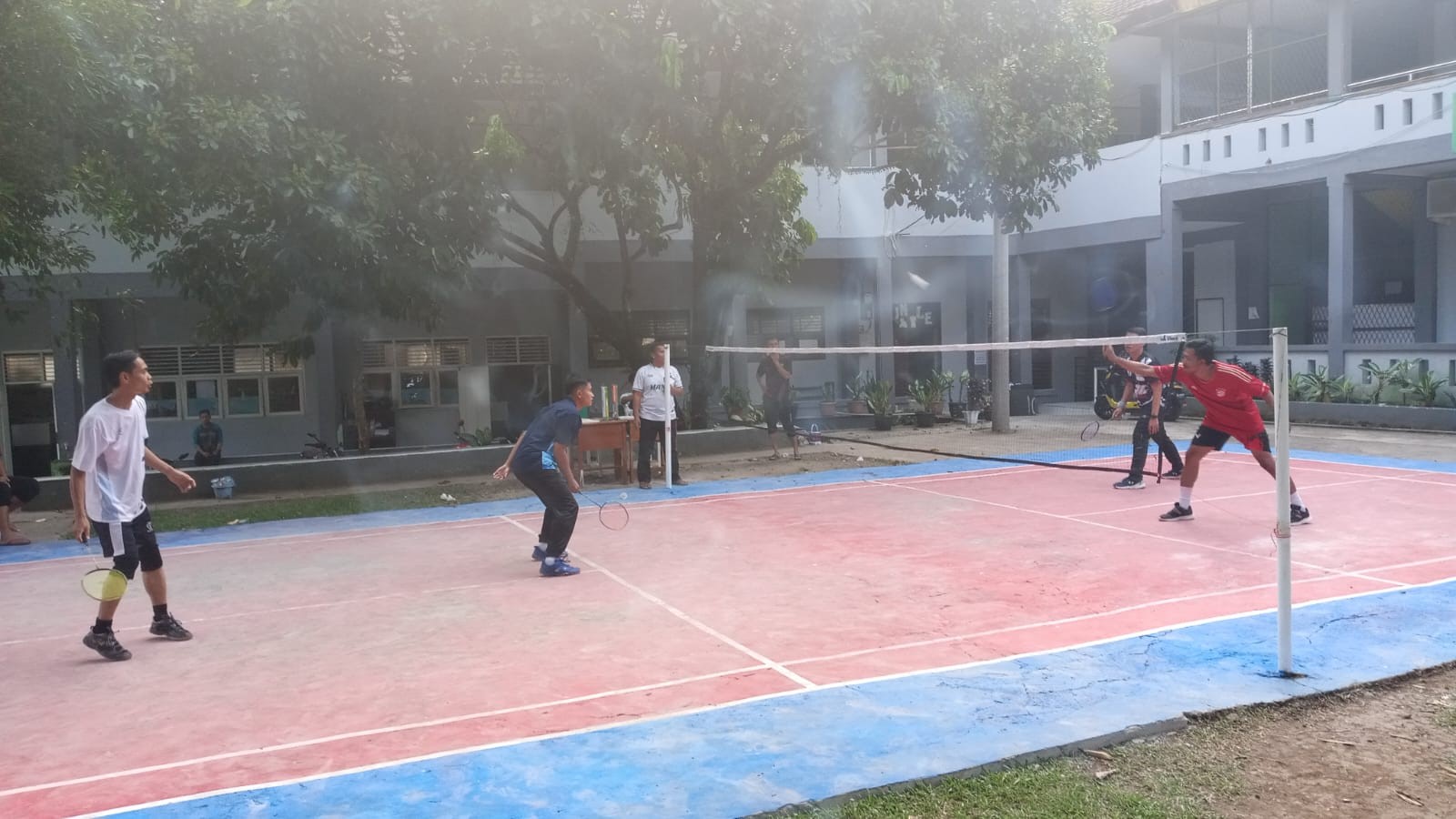 Turnamen Badminton Sesi 2 Suguhkan Aksi Memukau Kepala Tata Usaha