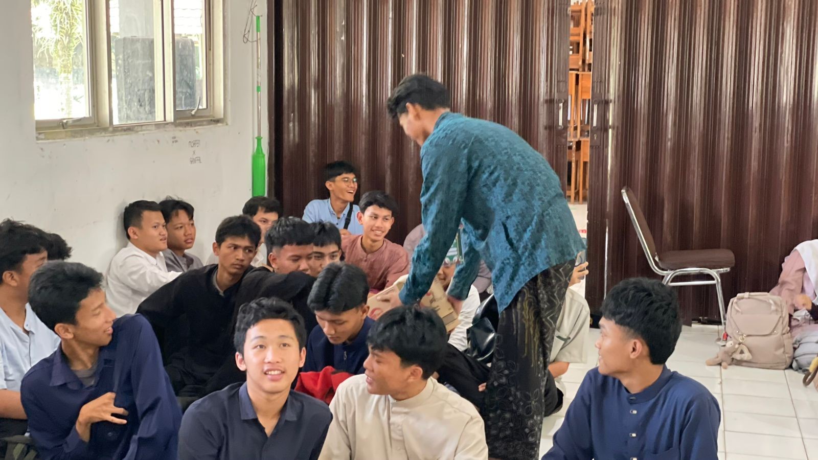 Peserta Pesantren Ramadhan Salurkan Infaq dan Sedekah untuk Anak Yatim dan Piatu