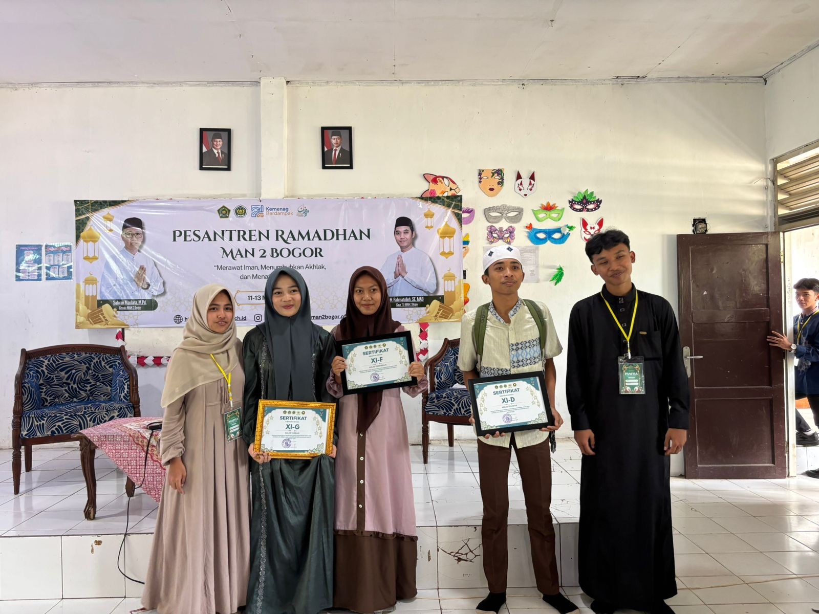 Kegiatan Hari Ke-2 Pesantren Ramadhan ditutup dengan Pembagian Hadiah Kelas Terbaik