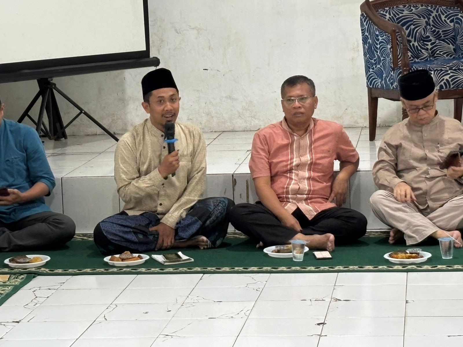 Isi Kegiatan Bukber Guru dan TU MAN 2 Bogor dengan Kultum Islami dari Ustadz Ahmad Nugraha Azhari M.