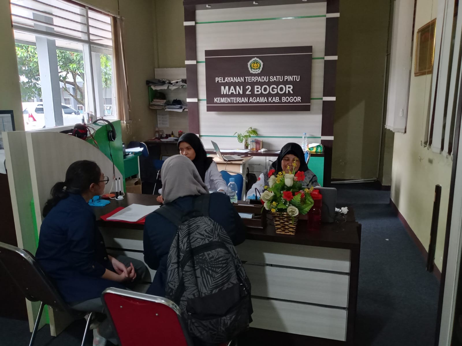 Mahasiswa IPB Sambangi MAN 2 Bogor dalam Rangka Penelitian