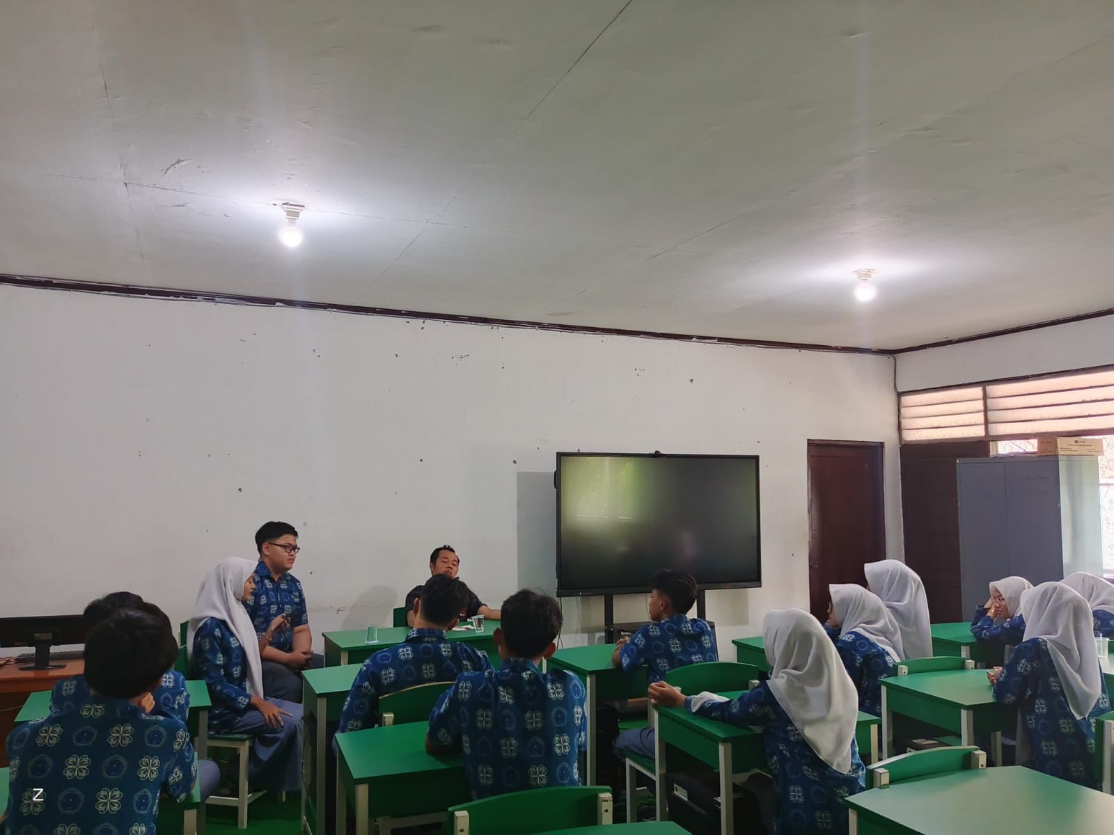 Rapat dan Evaluasi Pengurus Inti OSIM MPK MAN 2 Bogor: Perkuat Sinergi dan Tingkatkan Kinerja Organi
