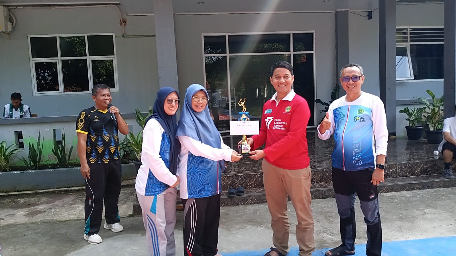 Ganda Putri Berbuah Juara 2 di Turnamen Bulutangkis