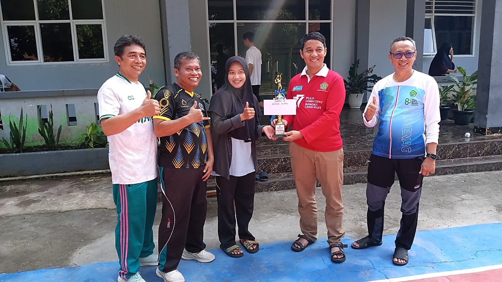 Tim Ganda Putri Berhasil Amankan Juara 3 Turnamen Bulutangkis 