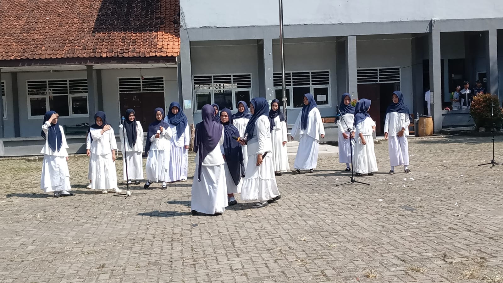 Guncang Lapangan Upacara, Penampilan Spektakuler Paduan Suara Hipnotis Peserta MATAMUDA