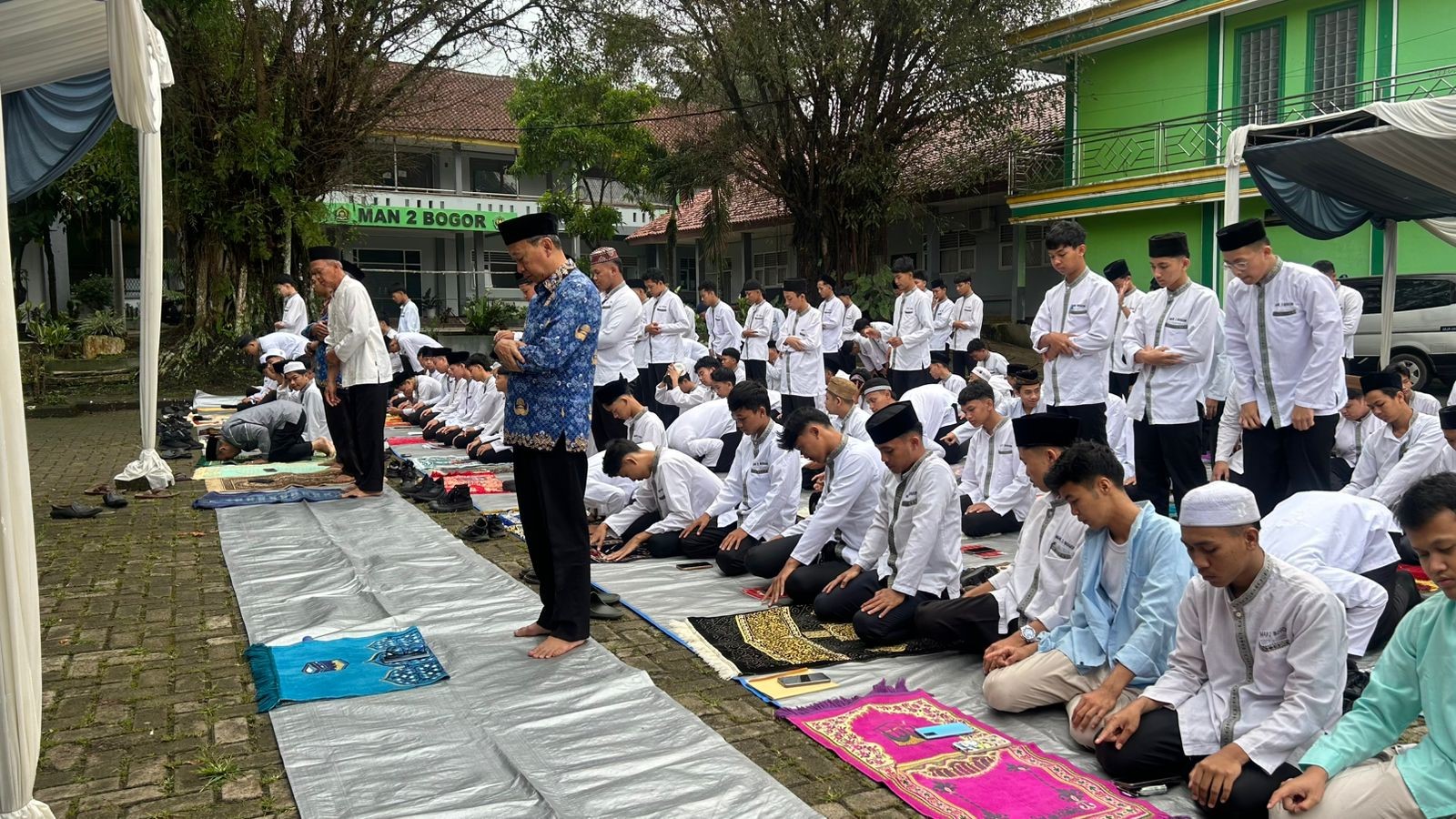 Sujud di Bawah Langit Pagi: Khidmatnya Sholat Dhuha di MAN 2 Bogor