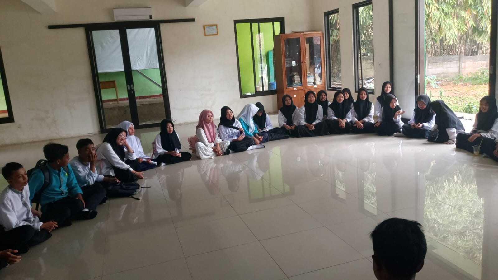 Tanamkan Karakter Religius Sejak Dini, Pembina Rohis Madrasah Sambut Anggota Baru