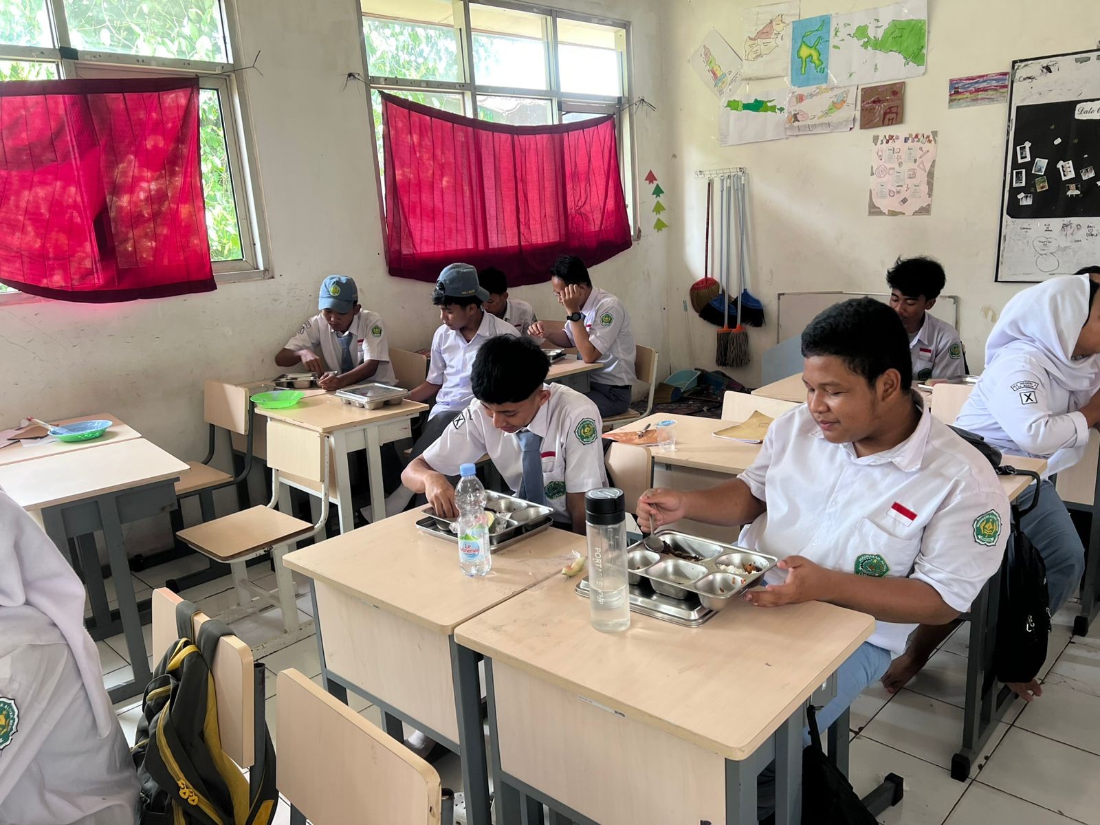 MAN 2 Bogor Sukses Laksanakan Penyaluran Makan Bergizi Gratis dengan Lancar