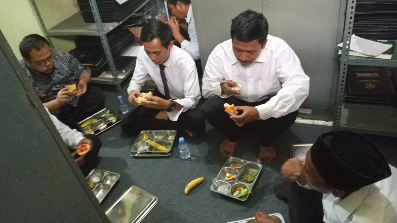 Penjamin Mutu dan Keamanan  Peran Vital Tim Pencicipi Makan Bergizi Gratis