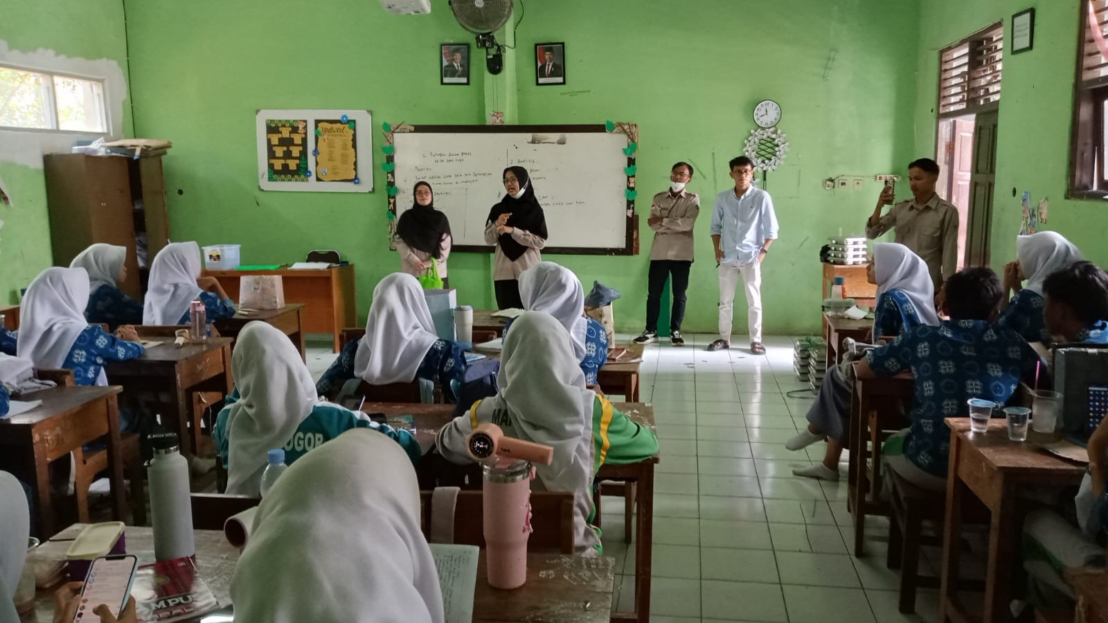 Optimalkan Kinerja, Tim SPPG Batutulis Gelar Evaluasi Bersama Siswa MAN 2 Bogor
