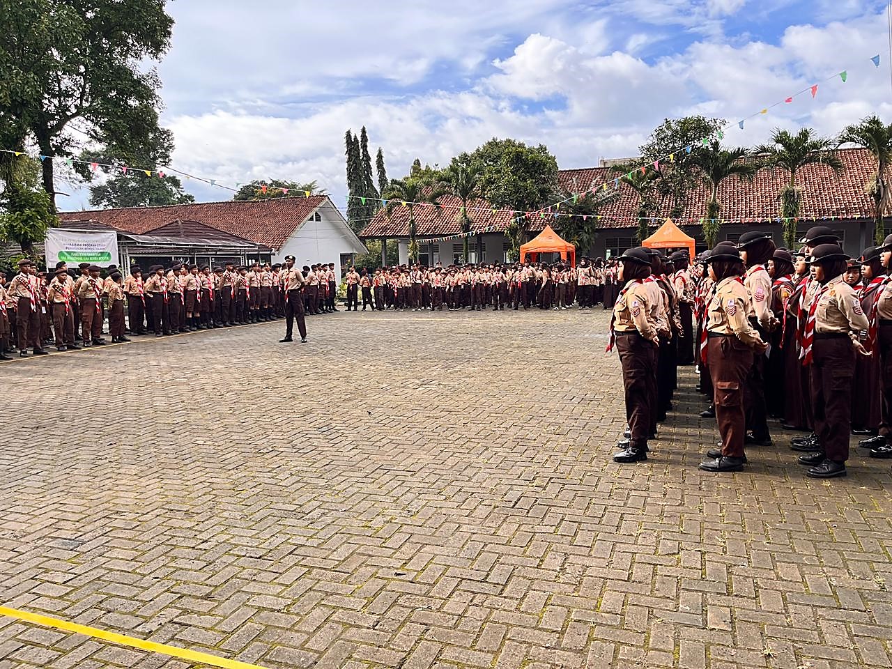 Upacara Pembukaan AGATRA 4 MAN 2 Bogor resmi dibuka dengan semangat kepramukaan