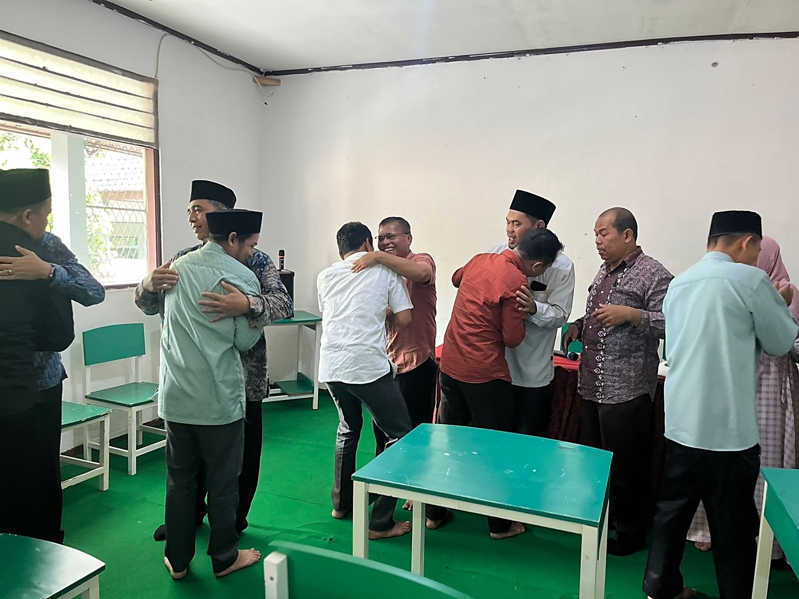 Sambut Bulan Ramadhan dengan Saling Bermaafan antar Guru dan TU MAN 2 Bogor