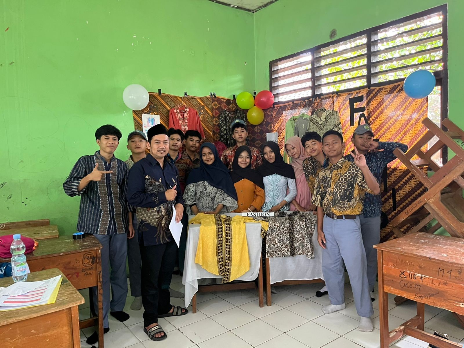 Mata Pelajaran Seni Budaya Gelar Praktikum Pemarena Hasil Seni Tradisonal