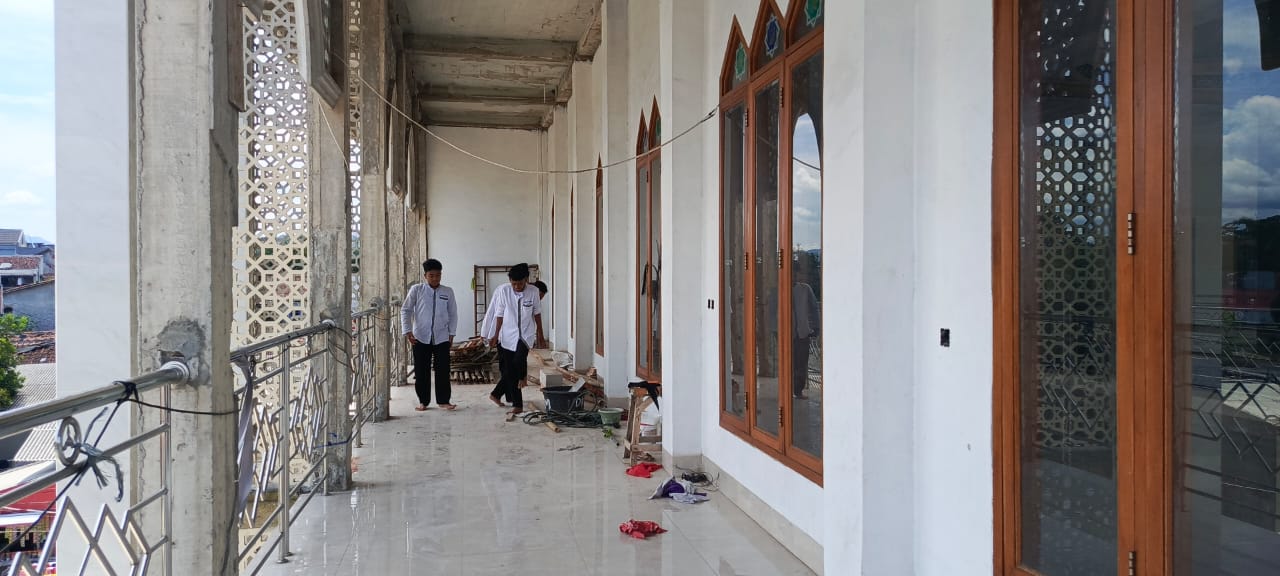 MAN 2 Bogor Gelar Program Geber Bersih-bersih Masjid (BBM) Sambut Ramadan