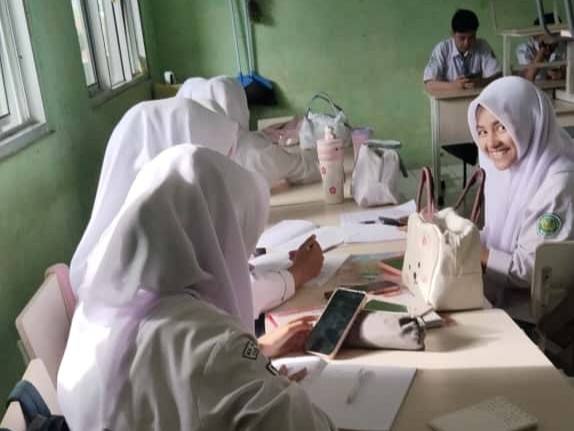 Semangat Literasi dan Numerasi Menggema dalam Kegiatan SERASI di MAN 2 Bogor