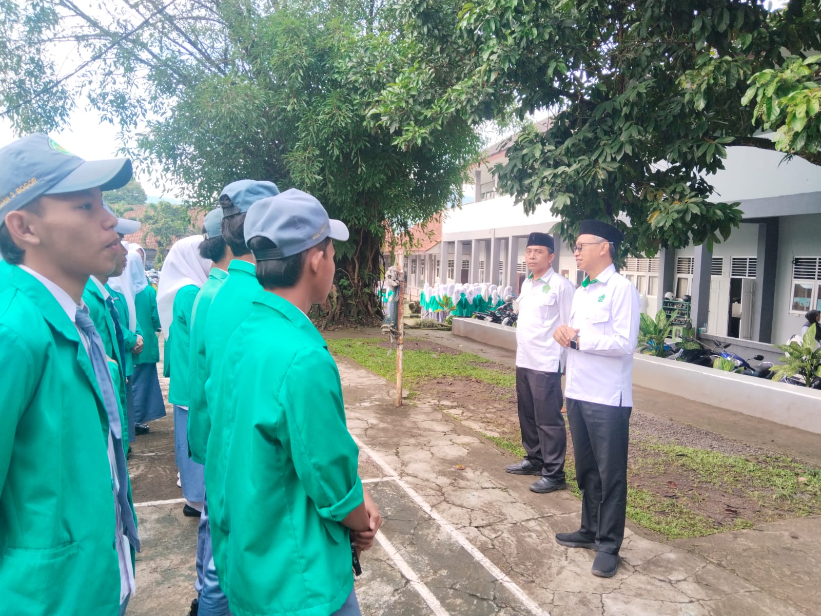 Hari Pertama TKA, Kepala MAN 2 Bogor Beri Pengarahan dan Motivasi kepada Peserta