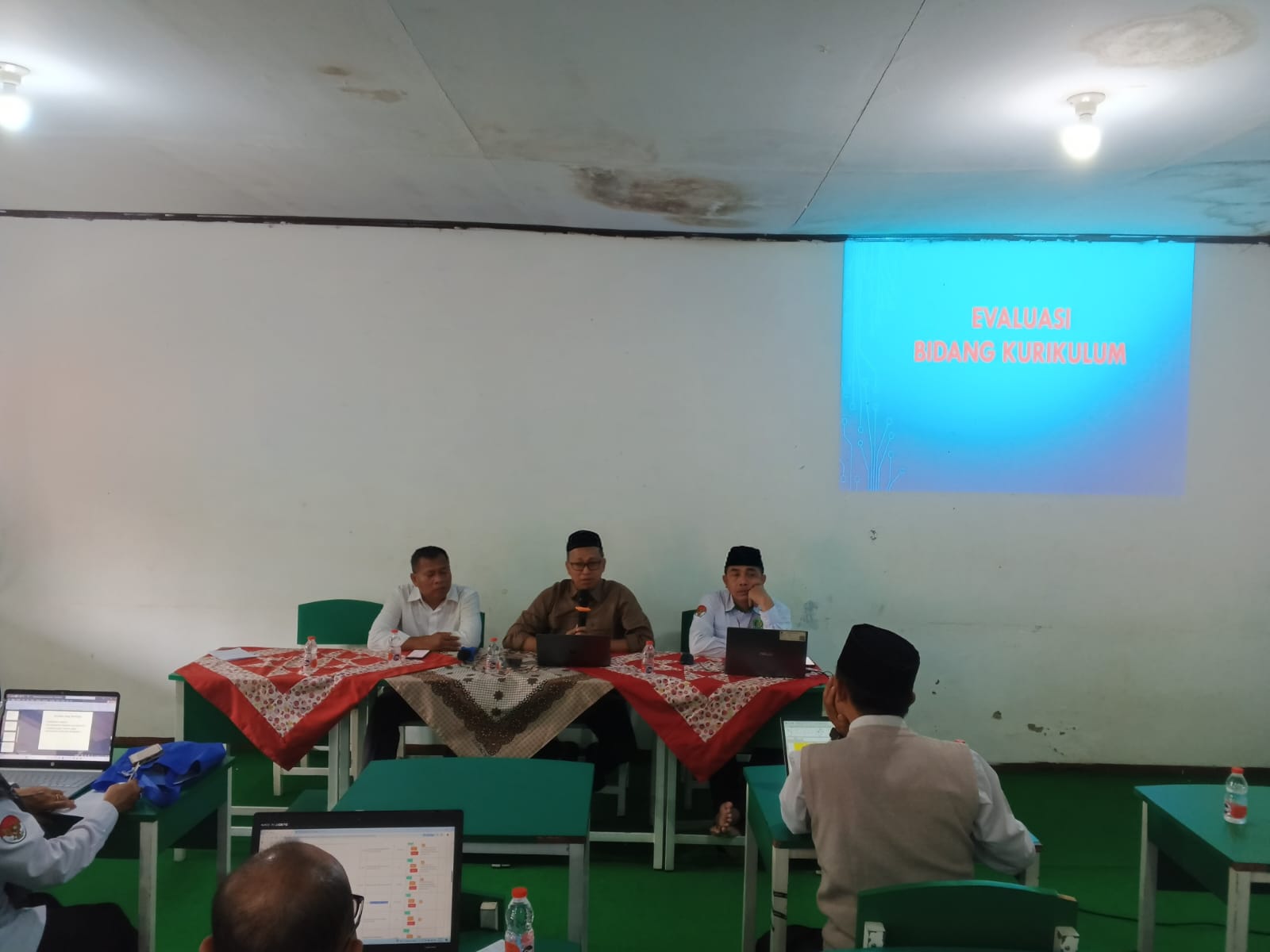 Tingkatkan Kinerja dan Prestasi, MAN 2 Bogor Gelar Rapat Evaluasi Program Tahun 2026